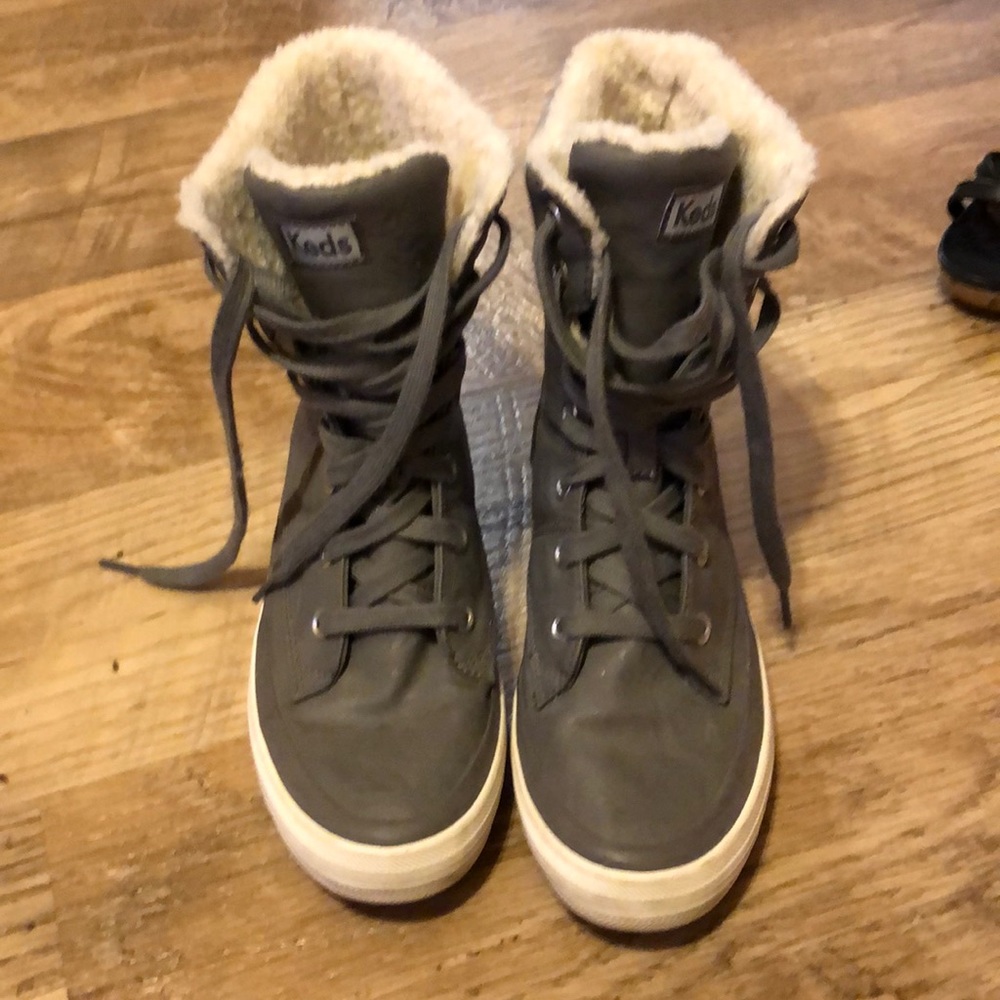 Keds - Picture 2 of 3